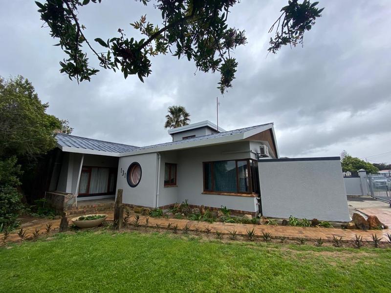 To Let 4 Bedroom Property for Rent in Lochnerhof Western Cape